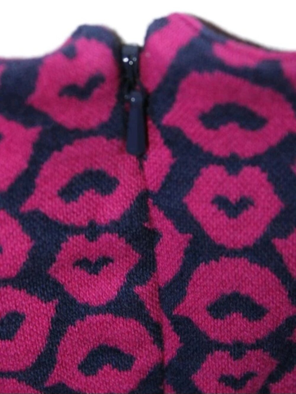 Lilly Pulitzer Back Zip Scoop Neck Kiss Lips Dress Navy Pink Size L - Picture 5 of 8